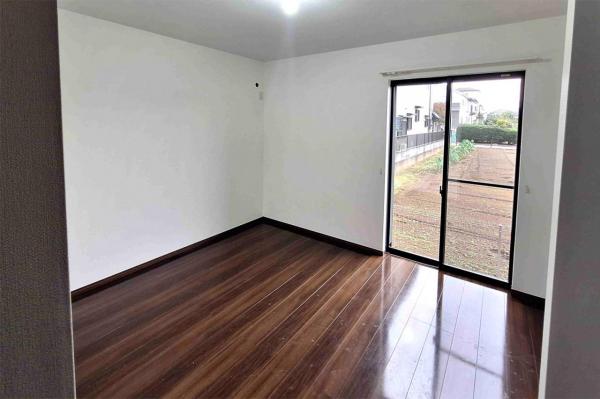 鶴ヶ島市下新田　中古一戸建て 洋室