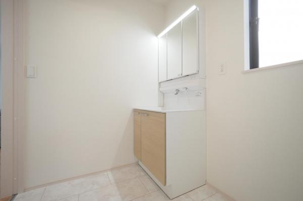 西東京市柳沢3丁目　新築一戸建て 脱衣所