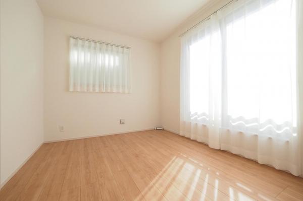 西東京市柳沢3丁目　新築一戸建て 寝室