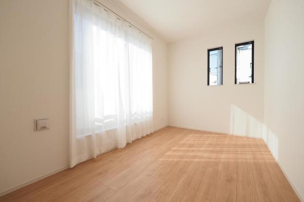 西東京市柳沢3丁目　新築一戸建て 洋室