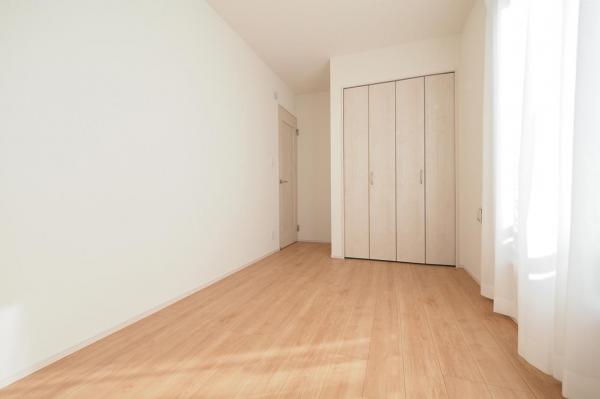 西東京市柳沢3丁目　新築一戸建て 洋室