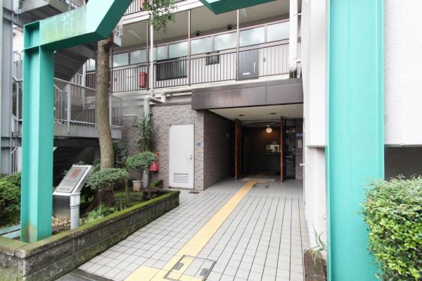 NICEアーバン池袋山手通り　3階 エントランス（外）