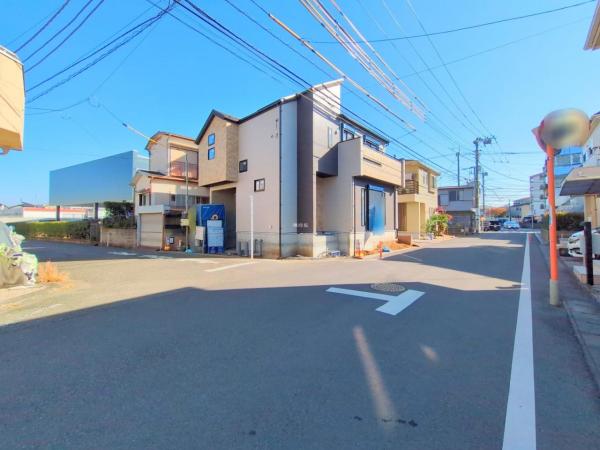 東久留米市前沢4丁目　新築一戸建て 前面道路含む現地写真