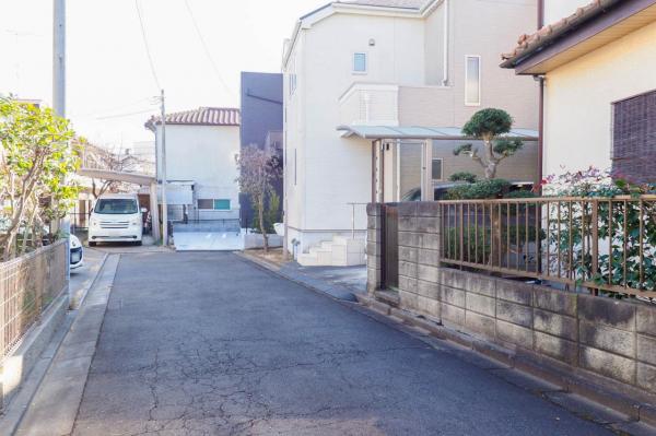所沢市北中1丁目　新築一戸建て 前面道路含む現地写真