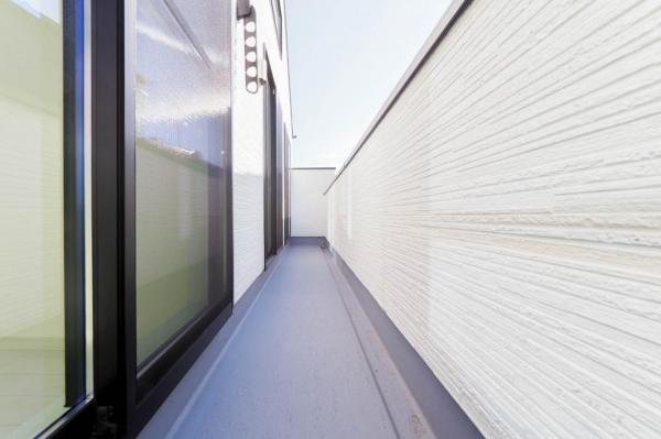 所沢市北中1丁目　新築一戸建て バルコニー