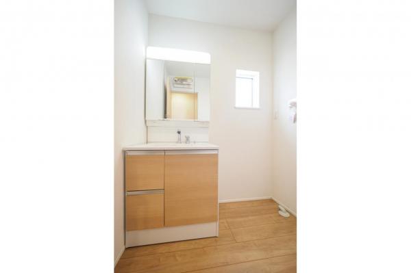 飯能市双柳　新築戸建 洗面化粧台