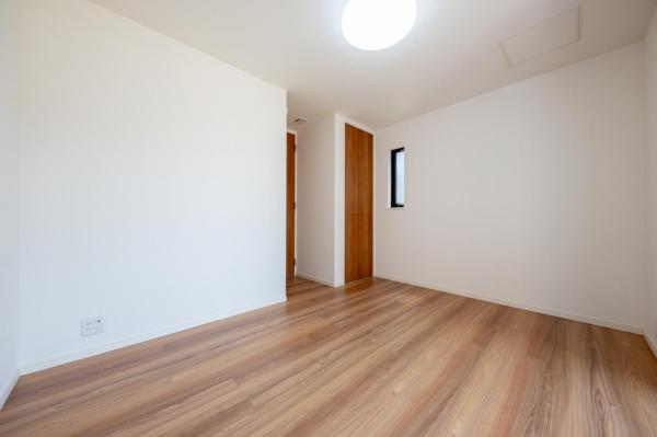 【売主物件／LDK18帖超！／ルーフバルコニー】　東久留米市本町4丁目　中古一戸建て 子供部屋