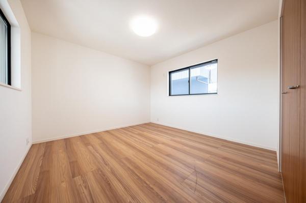 【売主物件／LDK18帖超！／ルーフバルコニー】　東久留米市本町4丁目　中古一戸建て 寝室