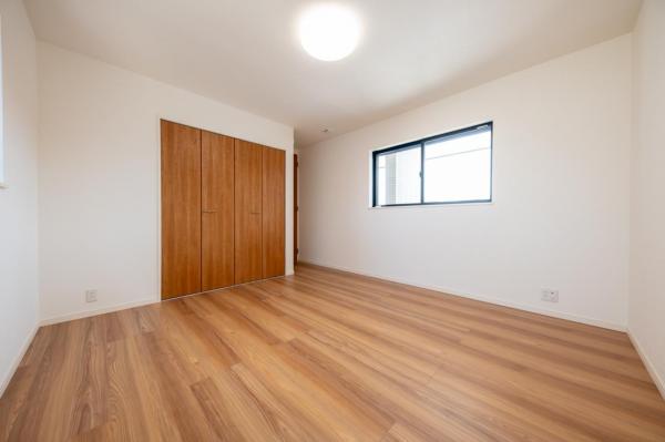 【売主物件／LDK18帖超！／ルーフバルコニー】　東久留米市本町4丁目　中古一戸建て 収納