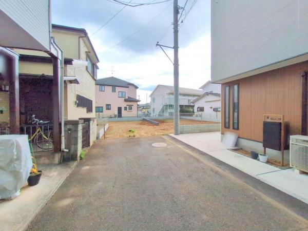 所沢市荒幡　土地 前面道路含む現地写真