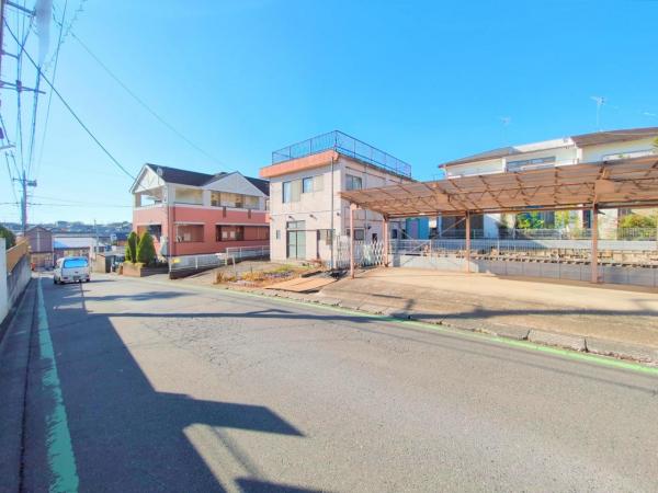 所沢市小手指元町3丁目　新築一戸建て 前面道路含む現地写真