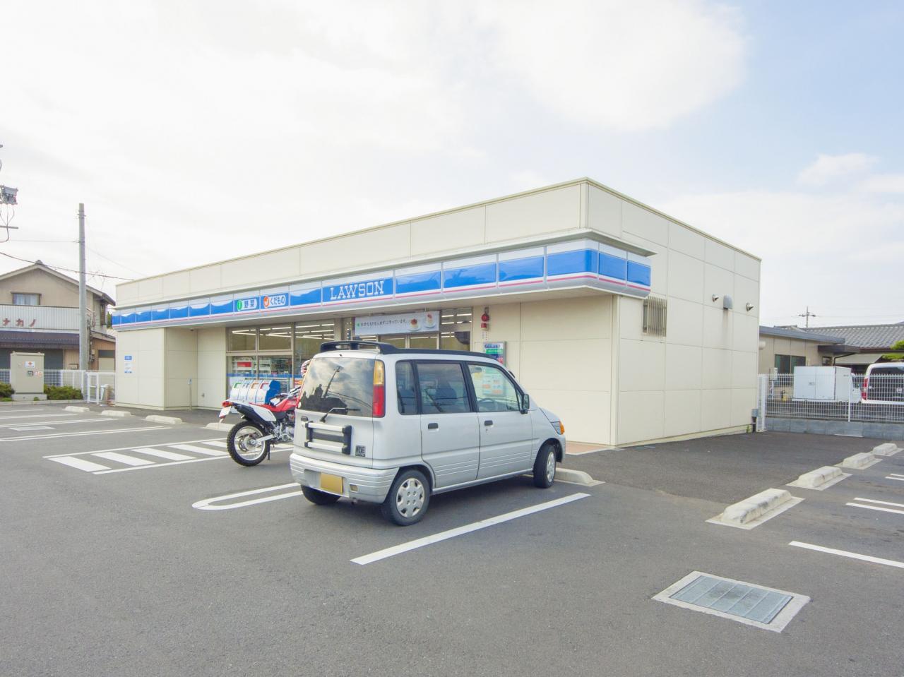 ローソン 入間高倉四丁目店