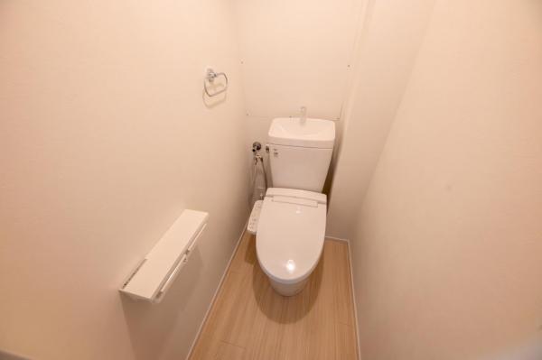 【住協のリフォーム物件】飯能スカイハイツA棟　2階 トイレ