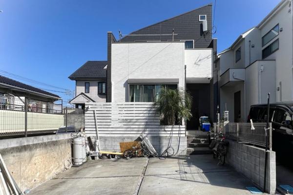 【川越支店のお預かり物件】入間市久保稲荷2丁目　中古一戸建て (現況)外観写真