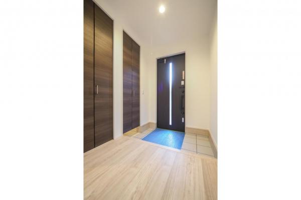 飯能市中居　新築戸建 玄関