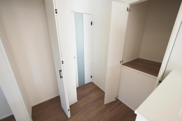 ～早春感謝！価格変更物件～　新座市北野3丁目　新築一戸建て 収納