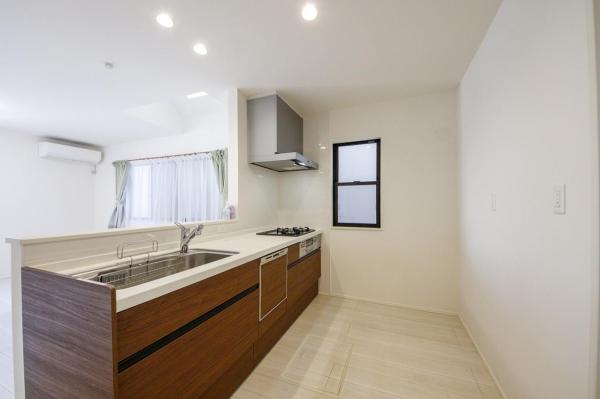 【住協小手指支店のお預かり物件】川口市北園町 築浅中古一戸建て キッチン