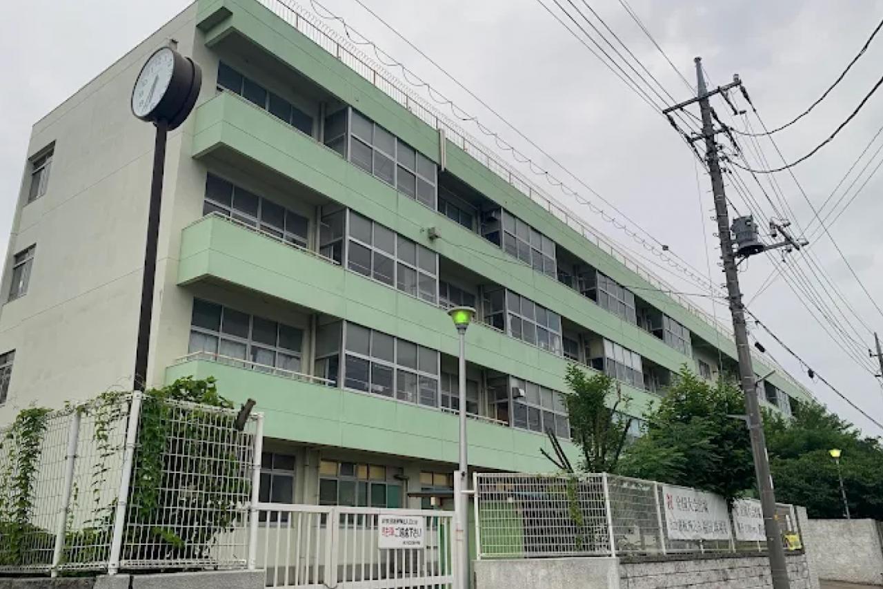 川口市立在家中学校