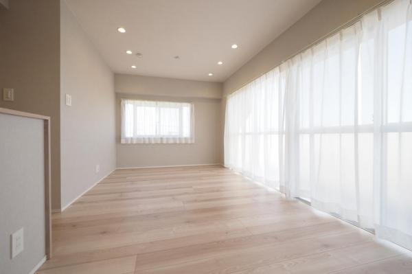 クレール東所沢　4階 リビングダイニング