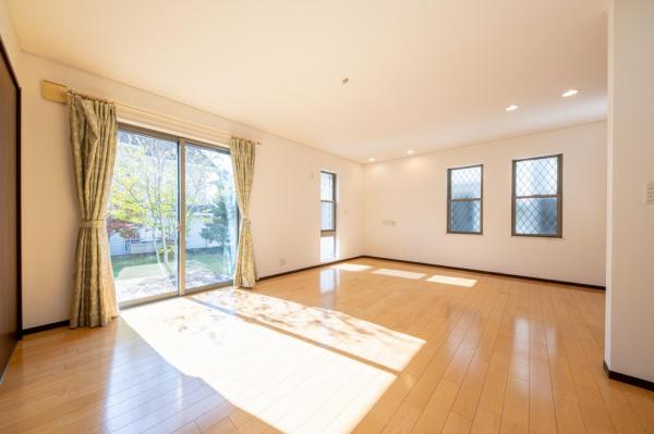 【住協のリフォーム物件】入間市野田　中古戸建 リビングダイニング