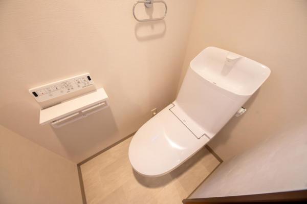 【住協のリフォーム物件】入間市野田　中古戸建 トイレ