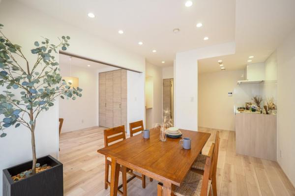 ダイアパレス坂戸　2階 リビングダイニング