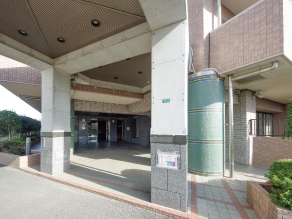 ライオンズガーデン志木・学園西　8階 エントランス（外）