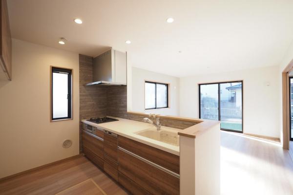 坂戸市西坂戸1丁目　新築一戸建て キッチン