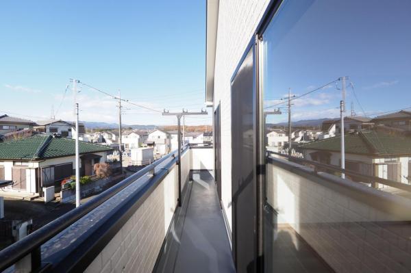 坂戸市西坂戸1丁目　新築一戸建て バルコニー