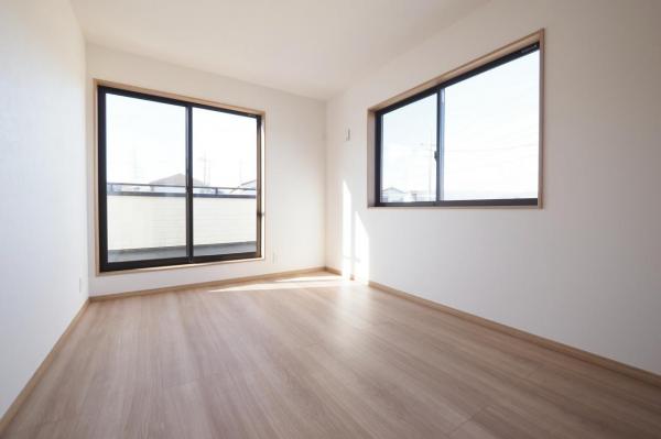 坂戸市西坂戸1丁目　新築一戸建て リビング以外の居室