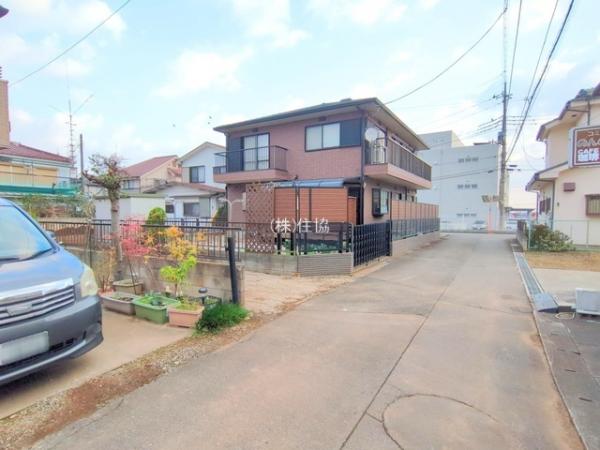 狭山市大字入曽　新築一戸建て 前面道路含む現地写真