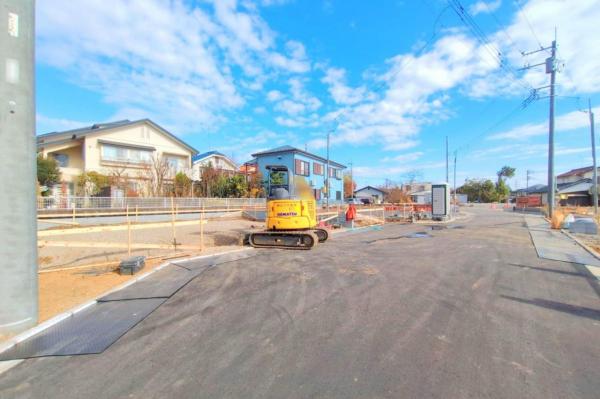新座市石神2丁目　新築一戸建て 前面道路含む現地写真