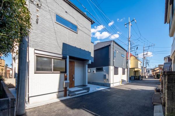所沢市下安松　新築一戸建て 前面道路含む現地写真