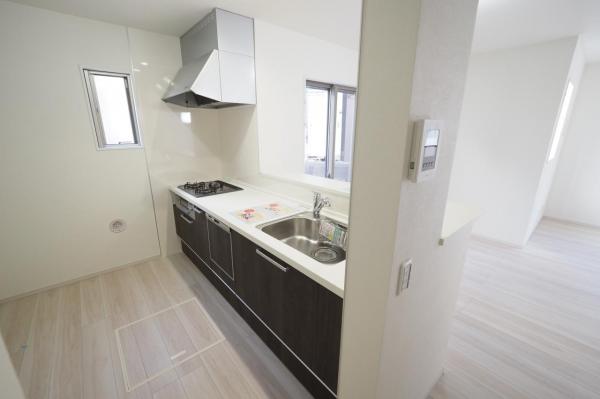 富士見市上沢3丁目　新築一戸建て キッチン