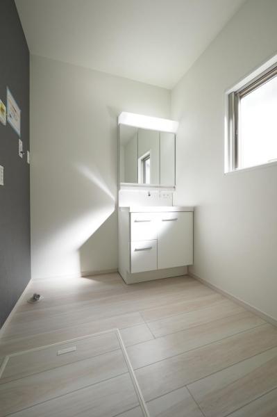 富士見市上沢3丁目　新築一戸建て 洗面化粧台