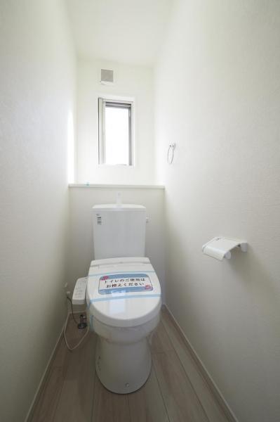 富士見市上沢3丁目　新築一戸建て トイレ