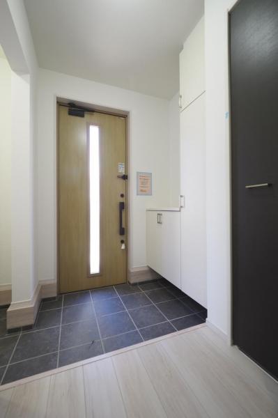 富士見市上沢3丁目　新築一戸建て 玄関