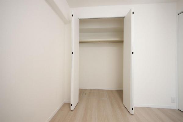 コスモ鶴瀬ステーションスクエア　1階 洋室