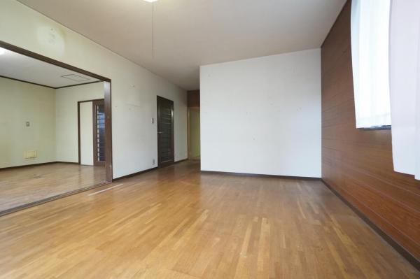 【土地65坪】川越市小仙波町2丁目　中古一戸建て リビングダイニング