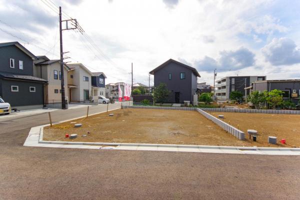 【駅近が価値になる、新河岸駅徒歩8分】グランシア川越　建築条件付土地 前面道路含む現地写真