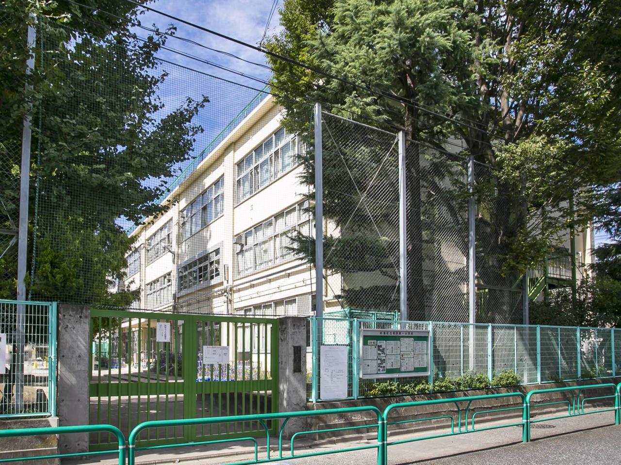 杉並区立桃井第一小学校