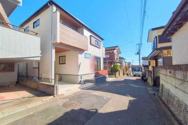 新座市堀ノ内2丁目　新築一戸建て 前面道路含む現地写真