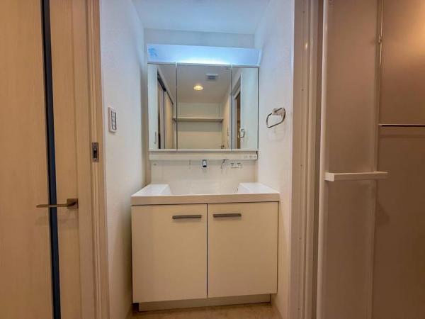 コスモ青梅　リフォーム済み！！ 洗面化粧台