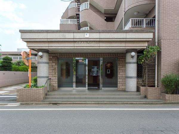 グランステージふじみ野　1階 エントランス（外）