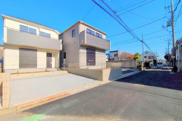 新座市栄3丁目　新築一戸建て 前面道路含む現地写真