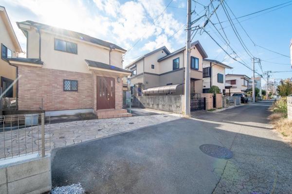 【住協だけのお預かり物件】東久留米市中央町1丁目　中古一戸建て 前面道路含む現地写真