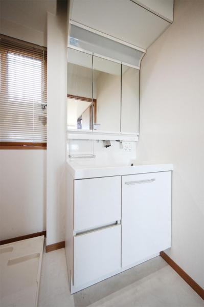 【住協のお預かり物件】滑川町月の輪　中古一戸建て 洗面化粧台