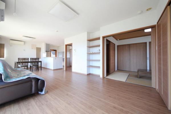 【住協のお預かり物件】滑川町月の輪　中古一戸建て リビングダイニング