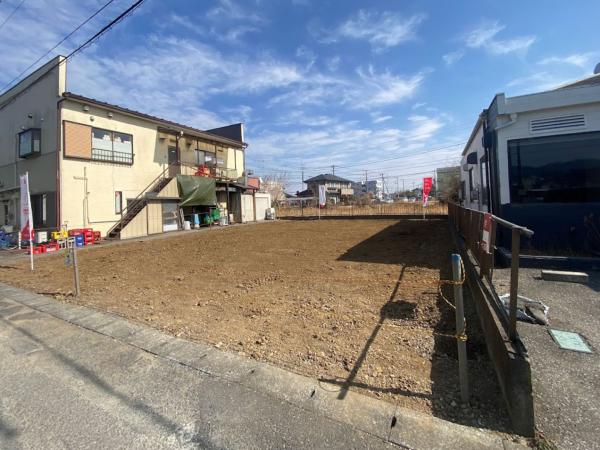 【住協のお預かり物件】毛呂山町長瀬　土地 前面道路含む現地写真