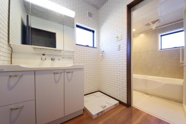 【ガレージハウス／スカイバルコニー】川越市中台2丁目　新築一戸建て 洗面化粧台